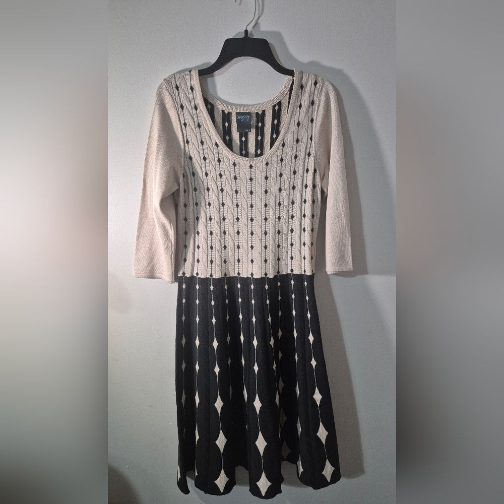 Elegant Black and Beige Sweater Dress Size Large